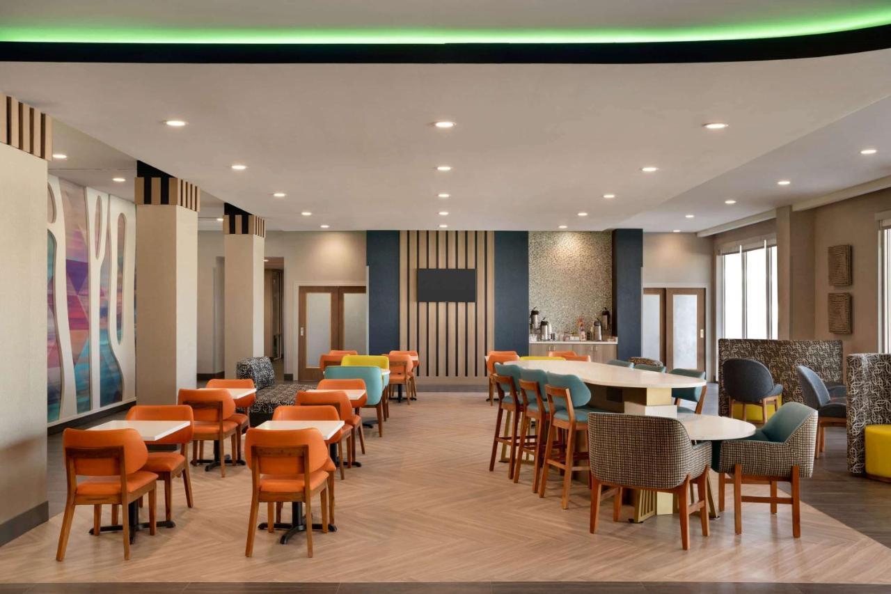 La Quinta Inn & Suites By Wyndham San Antonio Seaworld Lafb Ngoại thất bức ảnh