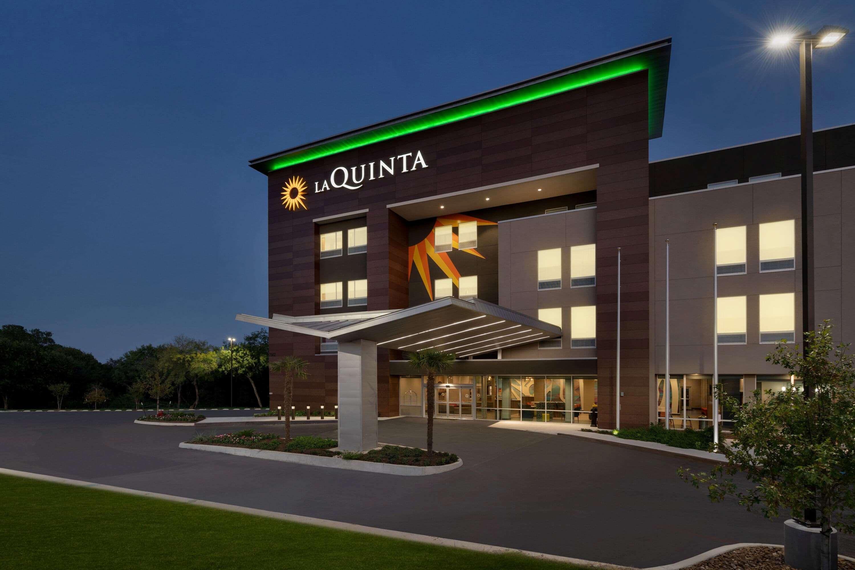 La Quinta Inn & Suites By Wyndham San Antonio Seaworld Lafb Ngoại thất bức ảnh