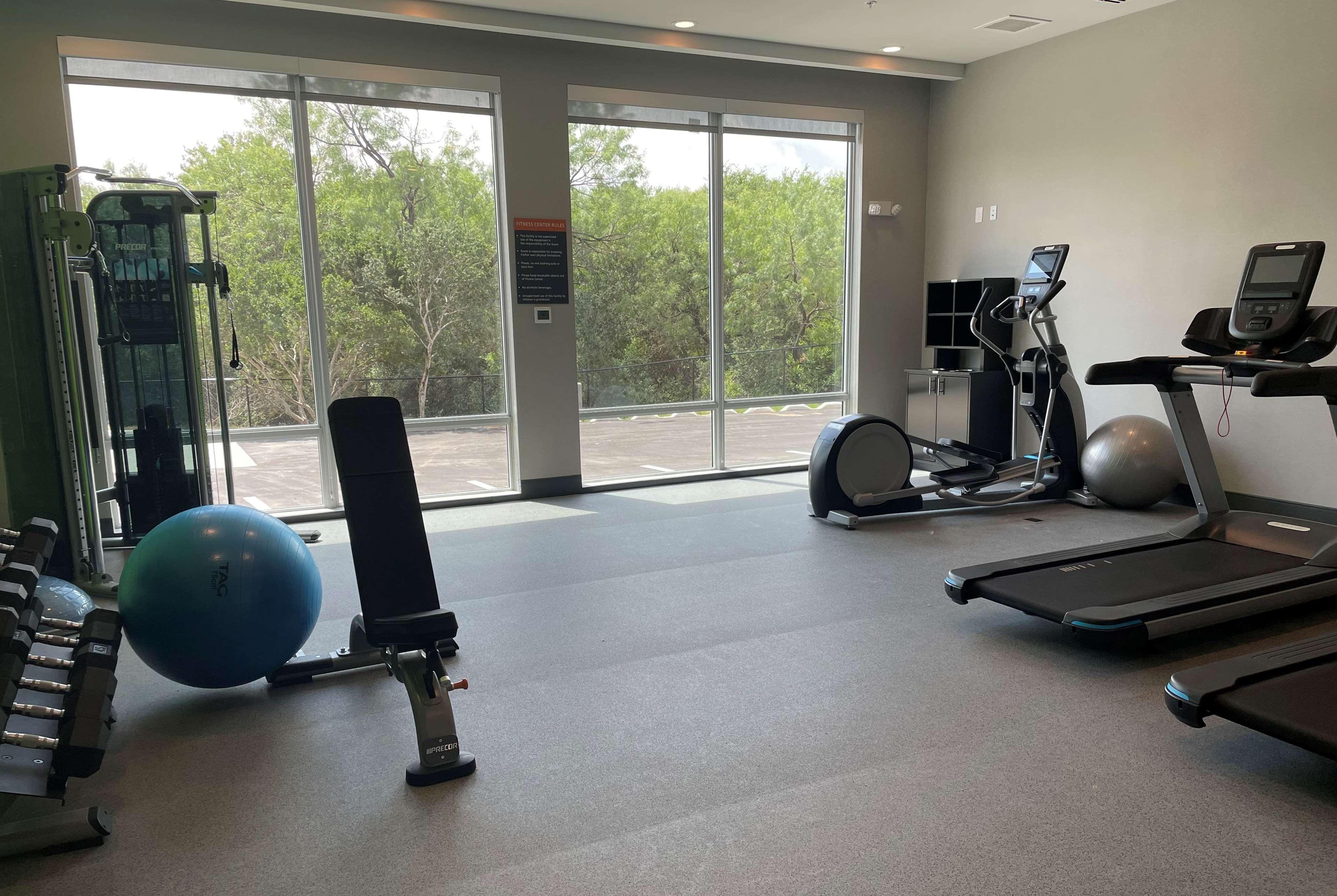 La Quinta Inn & Suites By Wyndham San Antonio Seaworld Lafb Ngoại thất bức ảnh