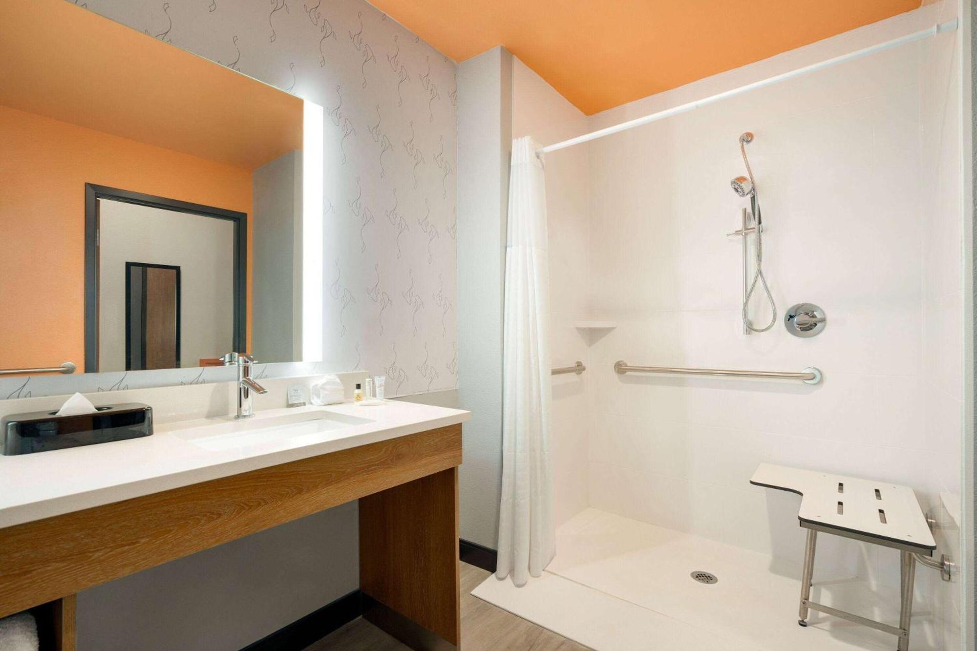 La Quinta Inn & Suites By Wyndham San Antonio Seaworld Lafb Ngoại thất bức ảnh
